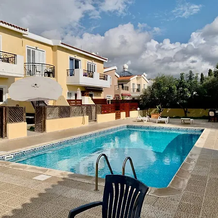 Kambigardens Apartment Klorakas